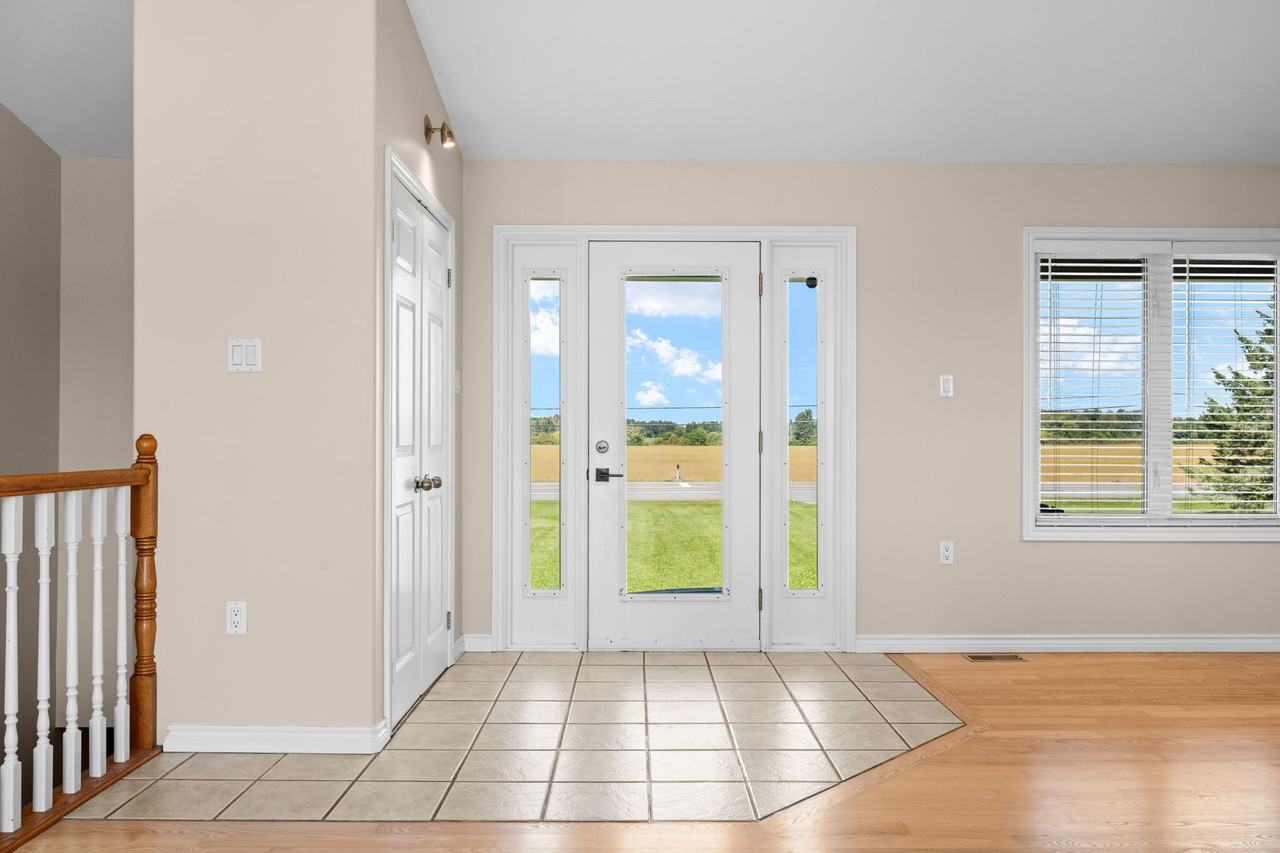 2572 Roger Stevens Dr - Photo 5 of 50