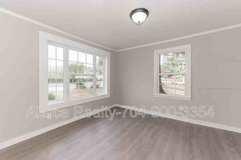 9333 Kendall Dr - Photo 6 of 20