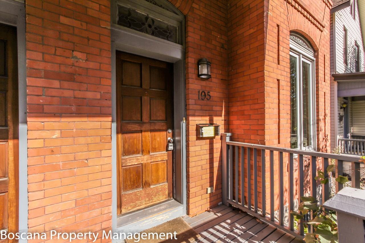 195 Pretoria Ave - Photo 2 of 31