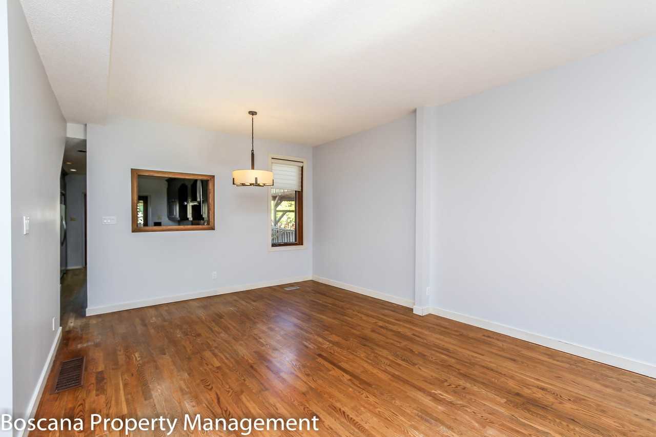 195 Pretoria Ave - Photo 7 of 31