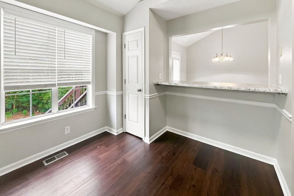 3261 Clapham Rd - Photo 6 of 19