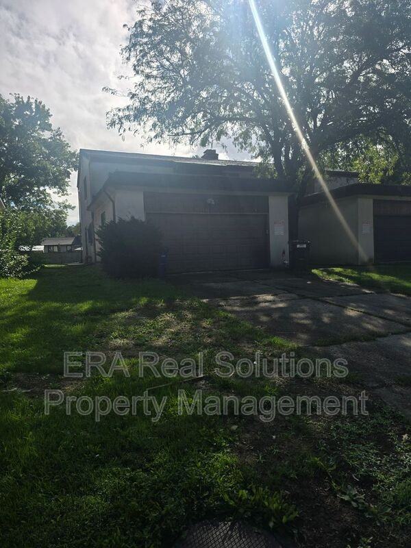 1910 Bairsford Dr - Photo 2 of 37