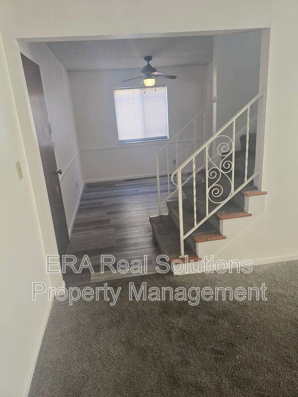 1910 Bairsford Dr - Photo 5 of 37