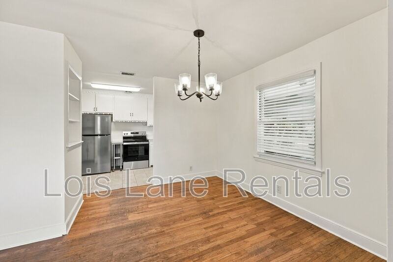 2133 Wappoo Dr - Photo 3 of 25