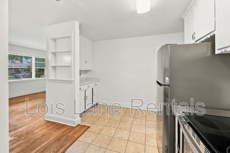 2133 Wappoo Dr - Photo 7 of 25