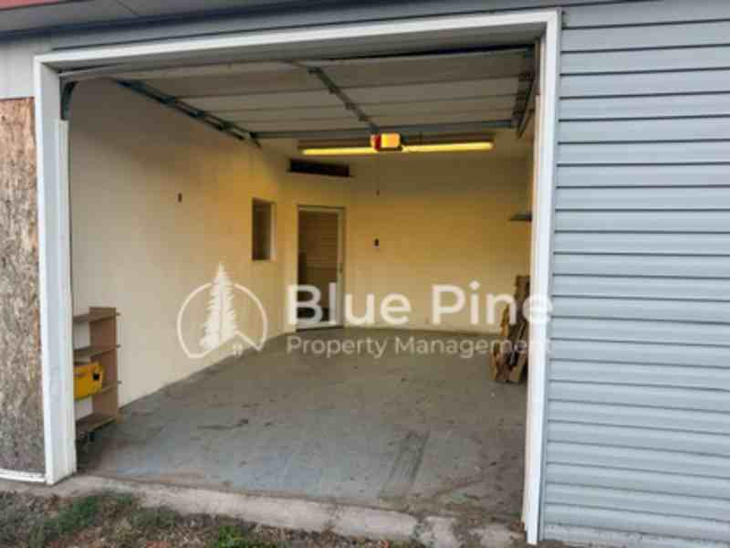 439 E Wyeth St - Photo 2 of 7