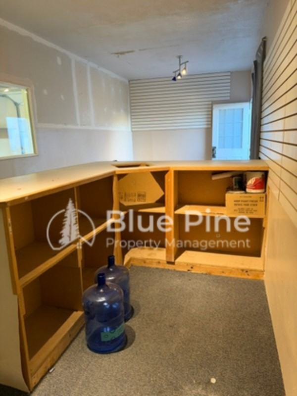 439 E Wyeth St - Photo 5 of 7
