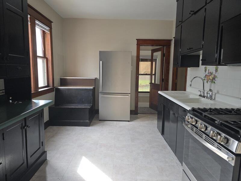 1009 N Oneida St - Photo 4 of 41