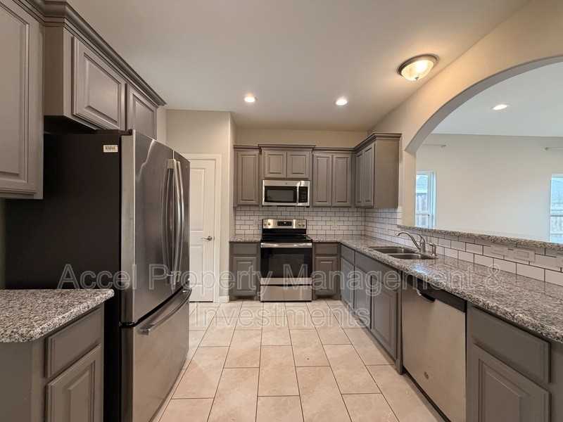 500 S Paseo Del Rey St - Photo 5 of 23