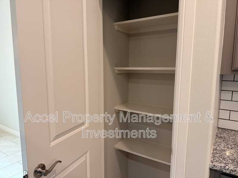 500 S Paseo Del Rey St - Photo 6 of 23