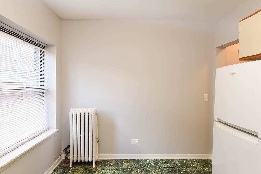 5744 N Winthrop Ave #205 - Photo 5 of 14