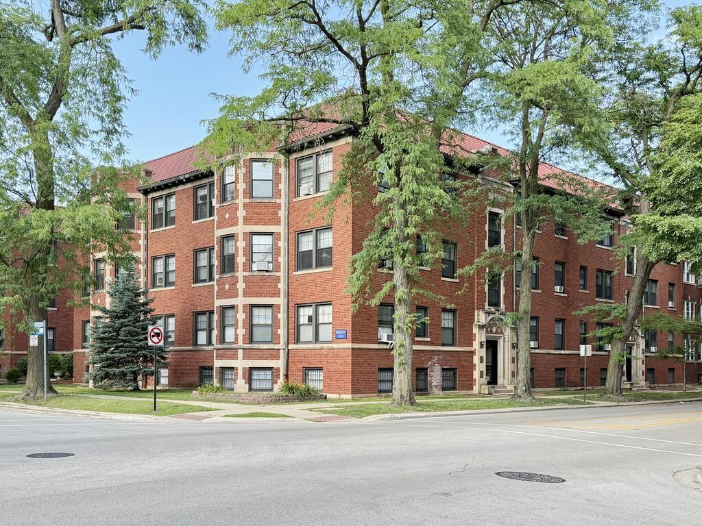 1031 Dempster St #3W