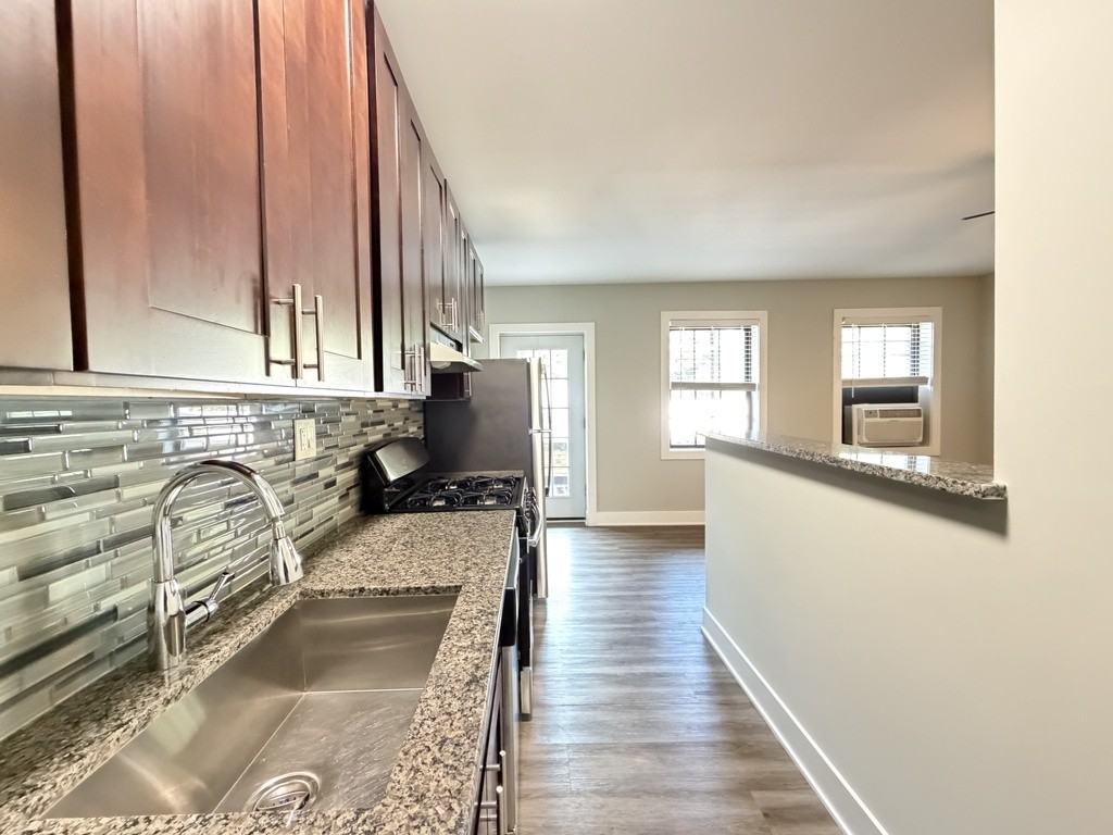 730 Judson Ave #09 - Photo 5 of 21
