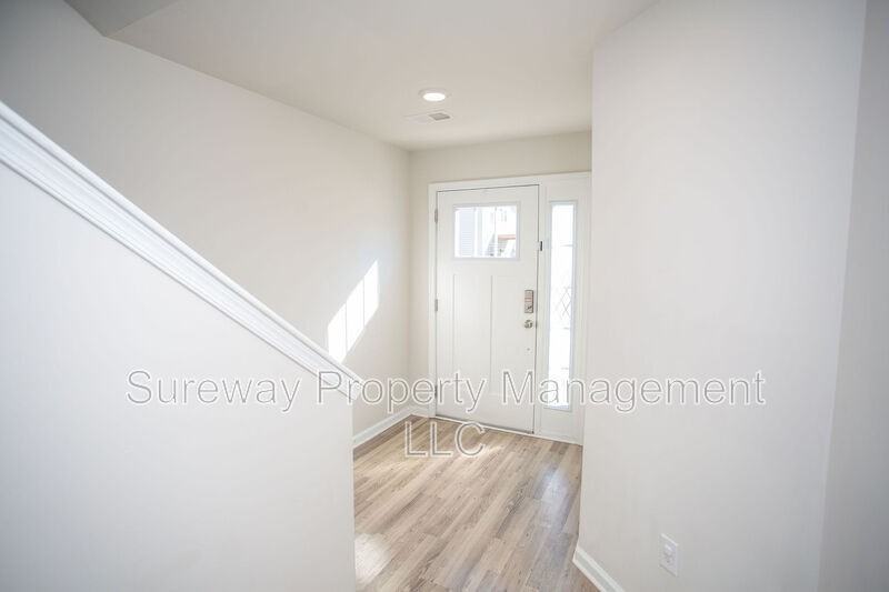 22 Rome Way - Photo 3 of 50