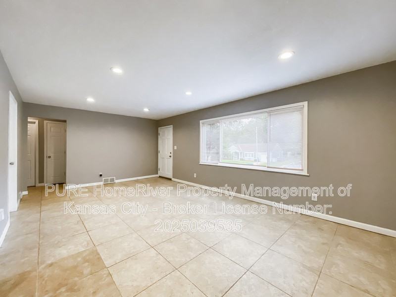 7669 Rainbow Dr - Photo 5 of 22