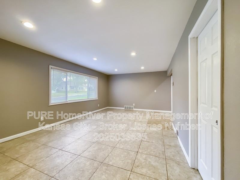 7669 Rainbow Dr - Photo 6 of 22