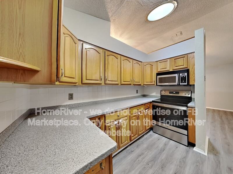 3484 Commerce Ave - Photo 6 of 25