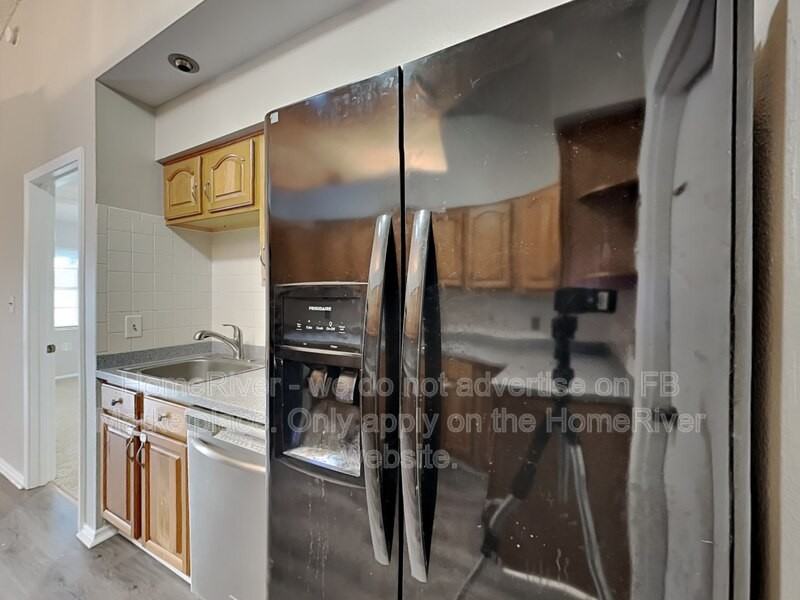 3484 Commerce Ave - Photo 7 of 25