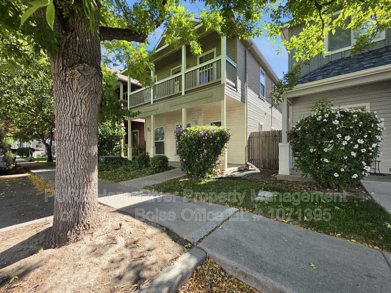 419 W Hale St - Photo 2 of 19