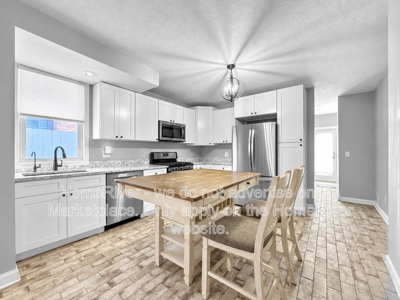 615 Tripoli St - Photo 7 of 18