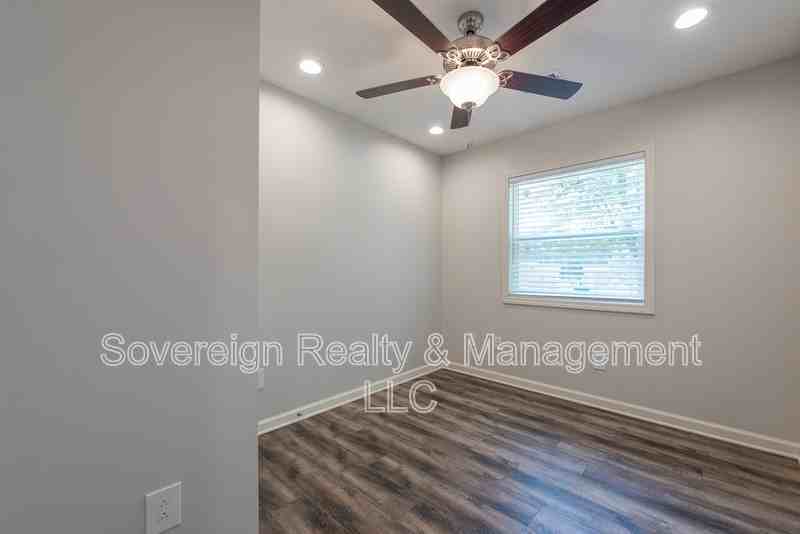 455 Bolton Rd Nw - Photo 7 of 19