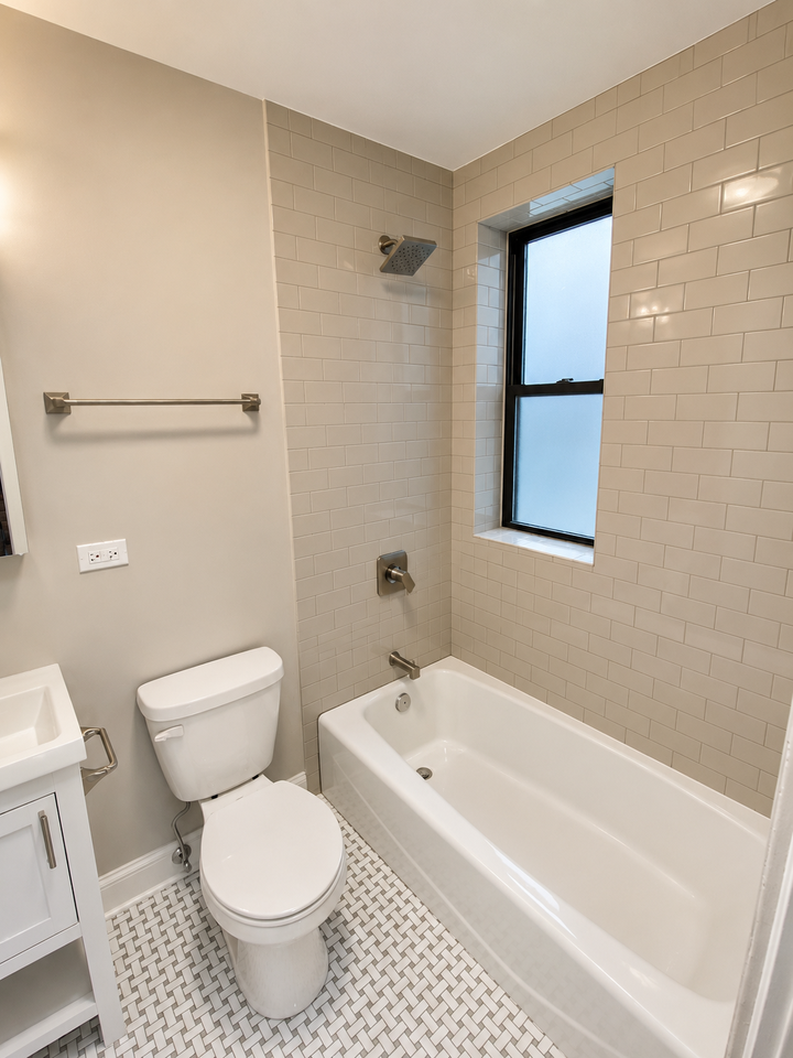 W Wrightwood Ave & N Clark St - Photo 5 of 10