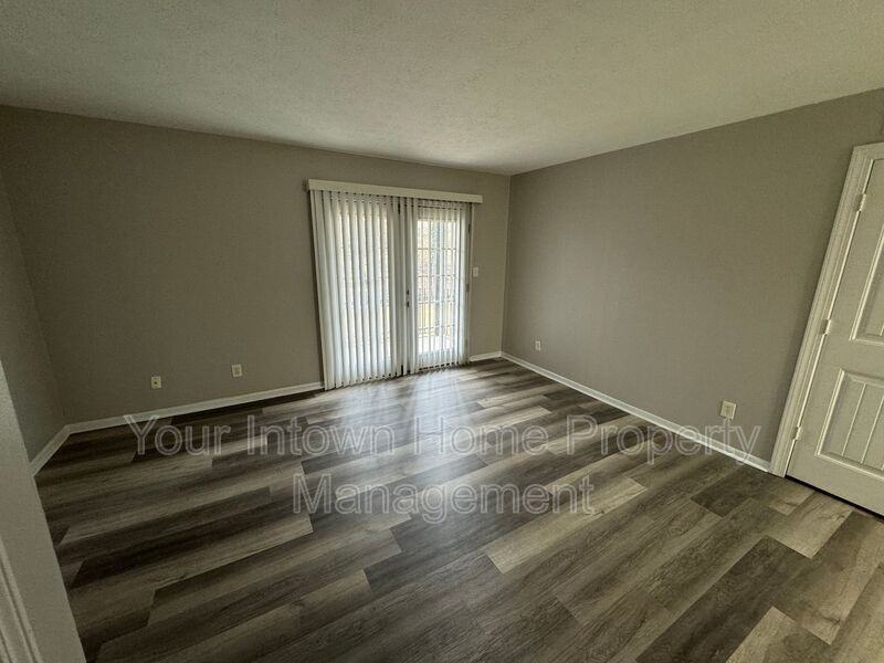 2711 Fairlee Dr #A4 - Photo 7 of 14