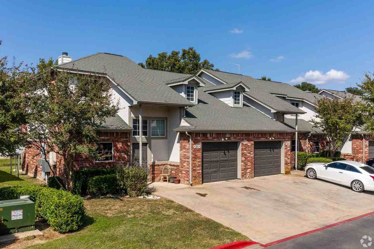 Cedar Park Townhomes - Photo 4 of 48