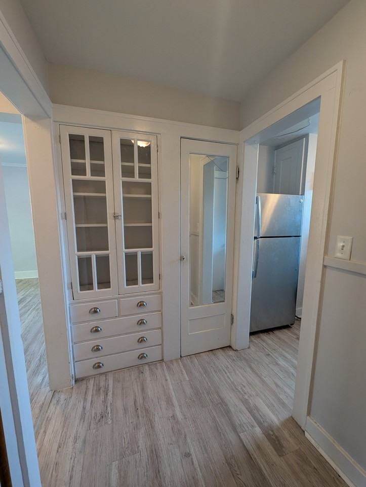 1551 Assumption Street #9 - Photo 5 of 9