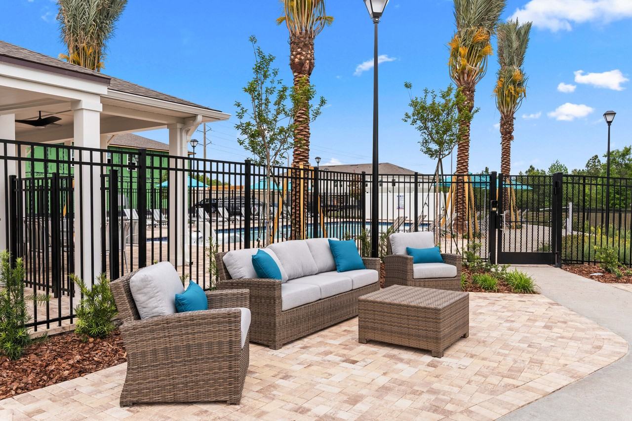 Viridian Southside Quarter - Photo 7 of 33