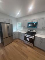 934 W Walnut St #1stFL - Photo 1 of 1
