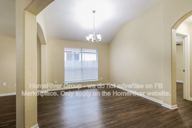 3721 Treasure Island Dr - Photo 5 of 21