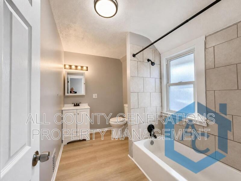 3429 E 114th St - Photo 5 of 15