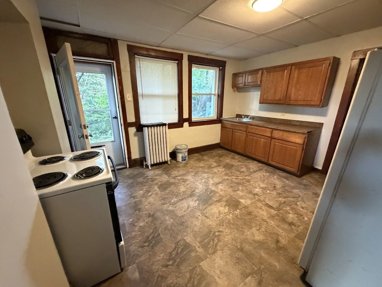 219 Suncrest Street - Photo 6 of 7