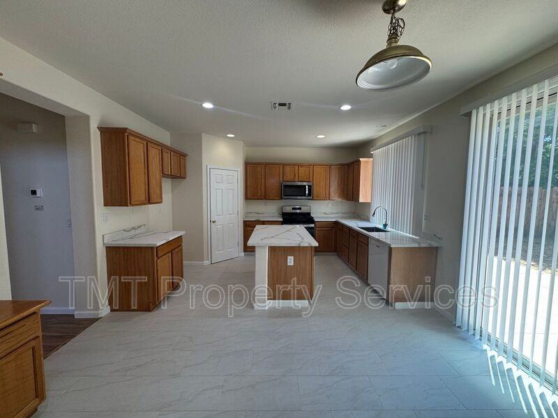 9654 Little Harbor Way - Photo 6 of 20