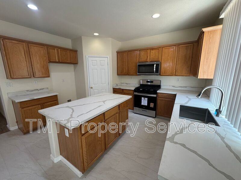9654 Little Harbor Way - Photo 7 of 20