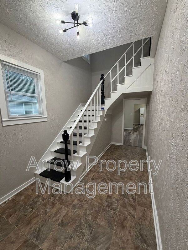 1300 N 26th St - Photo 2 of 20