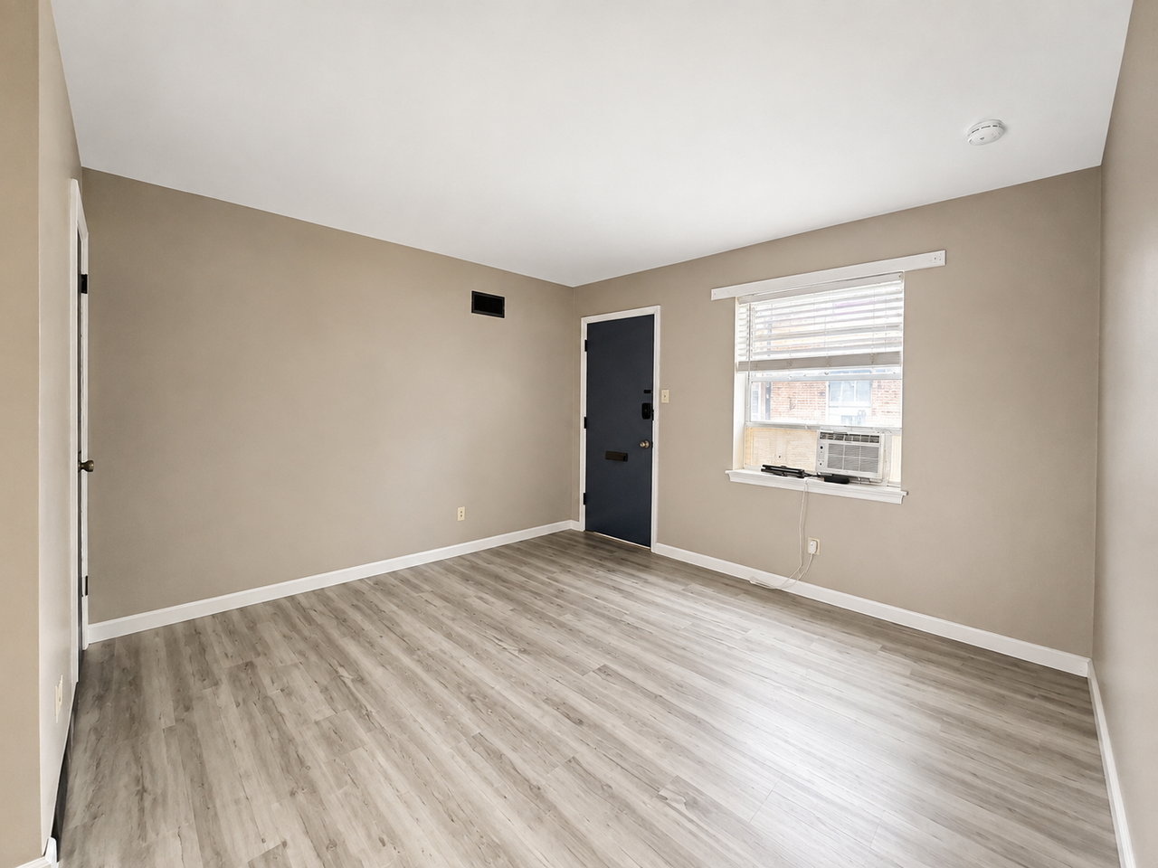 3100 Arsenal Street - Photo 2 of 10