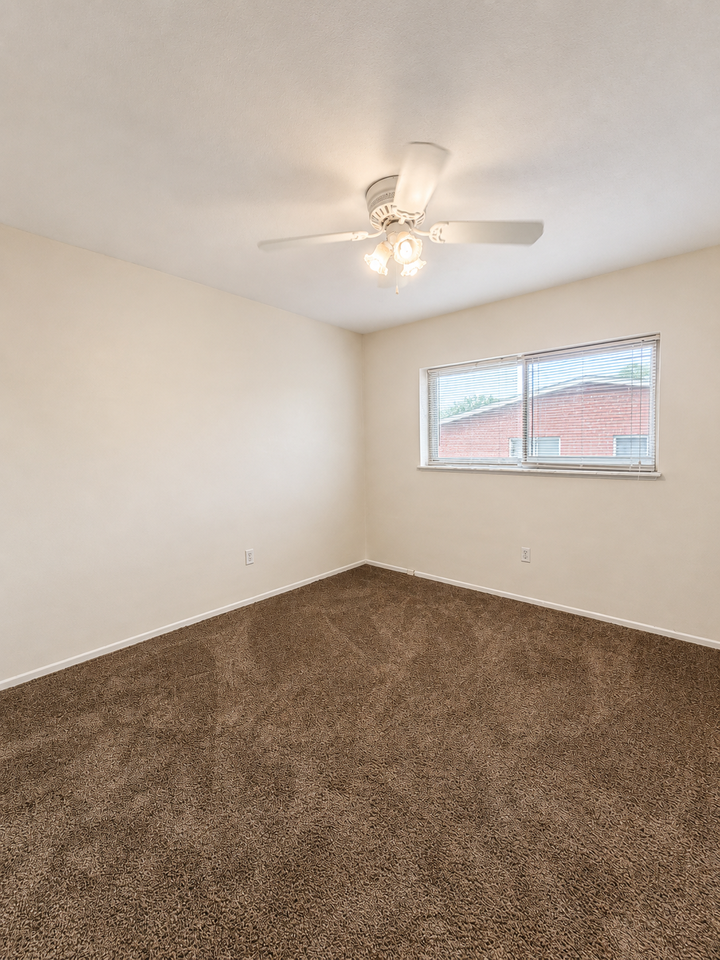 2601 Tyrell Drive - Photo 4 of 9
