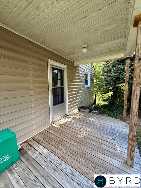 2125 Clarke St - Photo 3 of 14