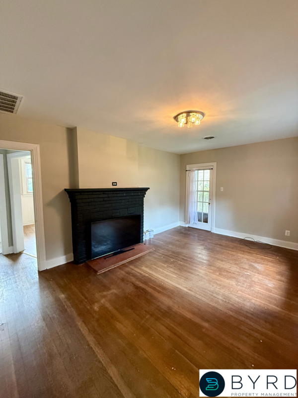 2125 Clarke St - Photo 4 of 14