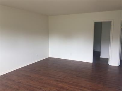 Summerton Place - Photo 2 of 13