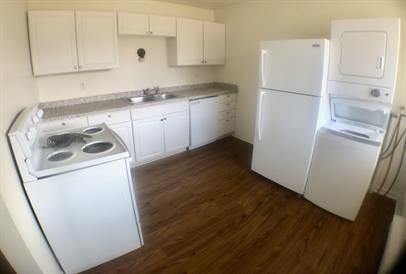 Summerton Place - Photo 4 of 13