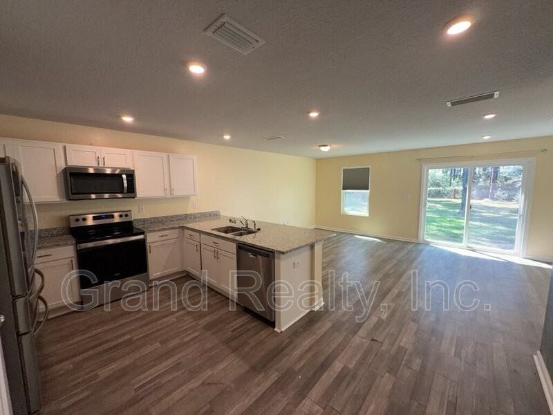 1919 Pineview Church Rd - Photo 4 of 24