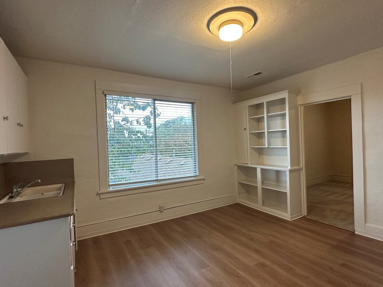 Delridge: 3837-3843 23rd Ave SW - Photo 3 of 11
