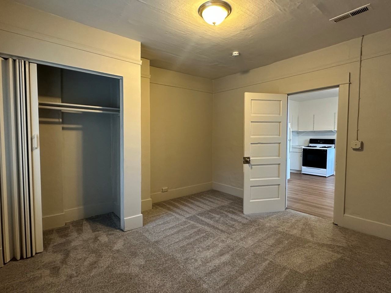 Delridge: 3837-3843 23rd Ave SW - Photo 5 of 11