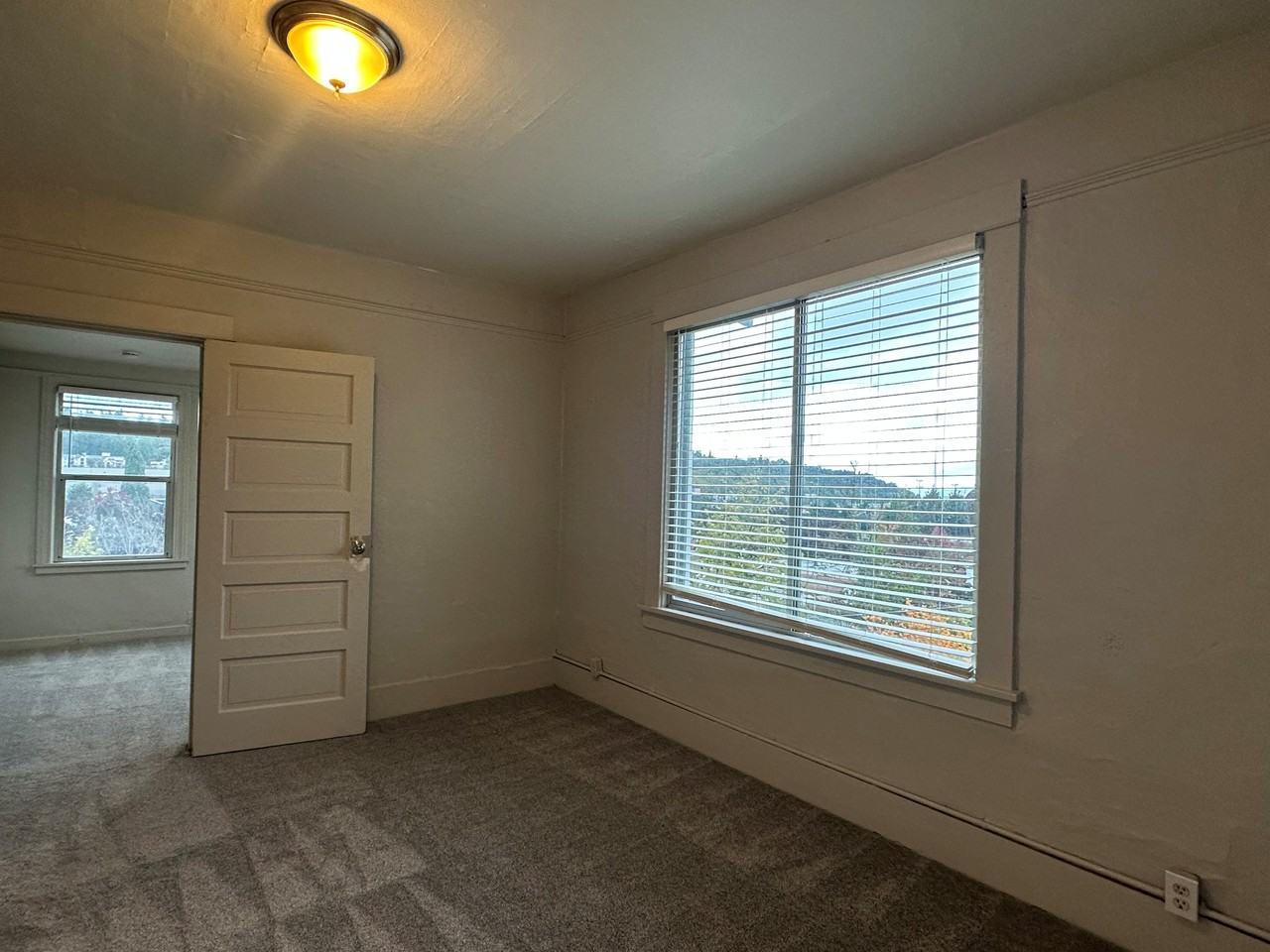 Delridge: 3837-3843 23rd Ave SW - Photo 6 of 11