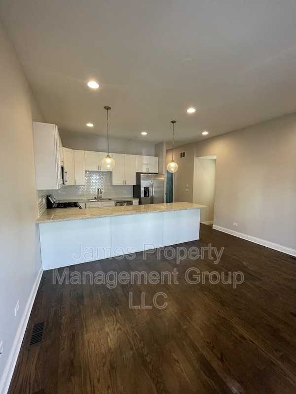 2511 W Cortland St - Photo 4 of 11