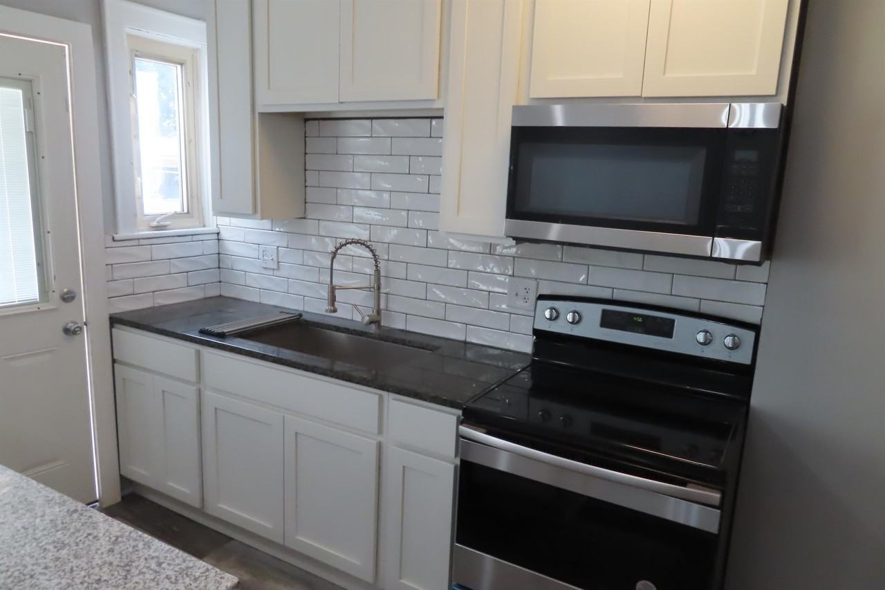 1659 Sycamore Street - Photo 2 of 37