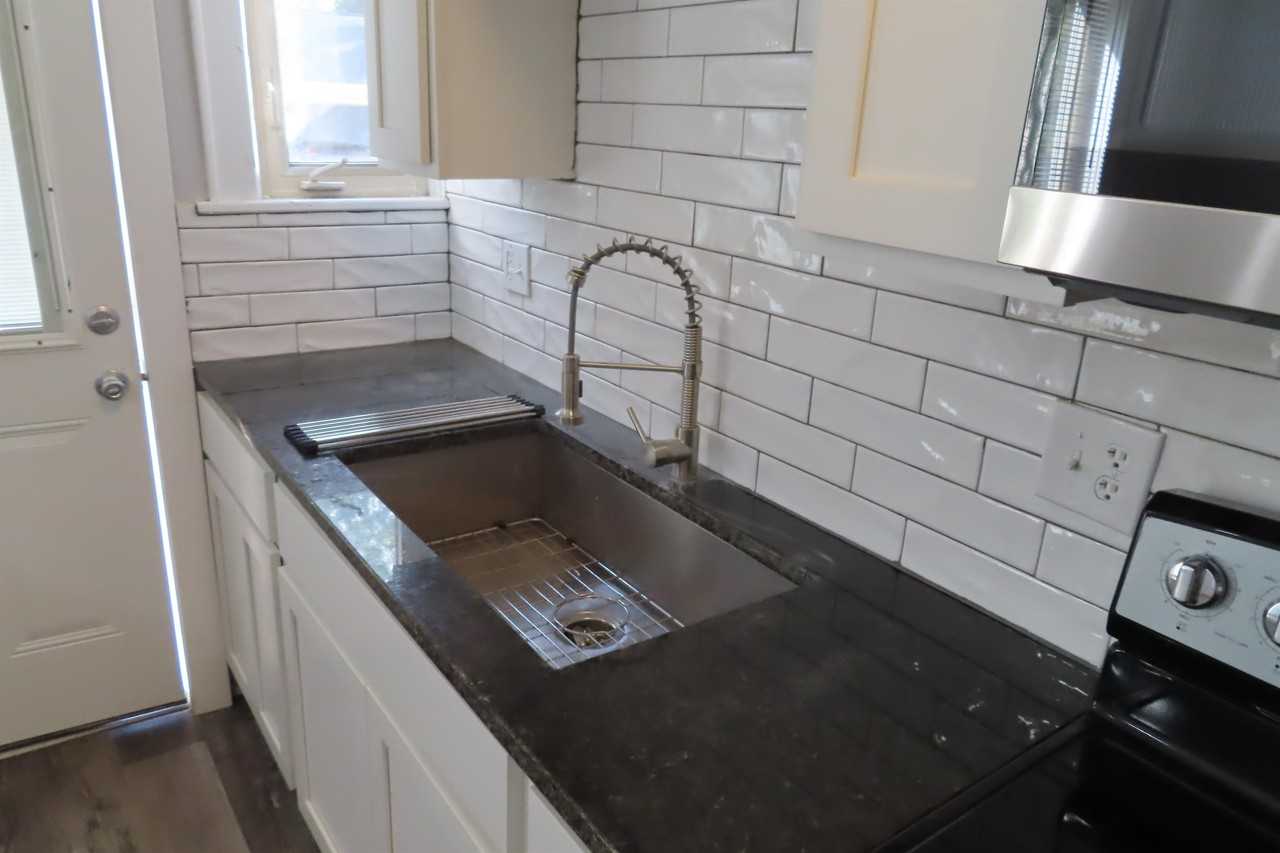1659 Sycamore Street - Photo 3 of 37
